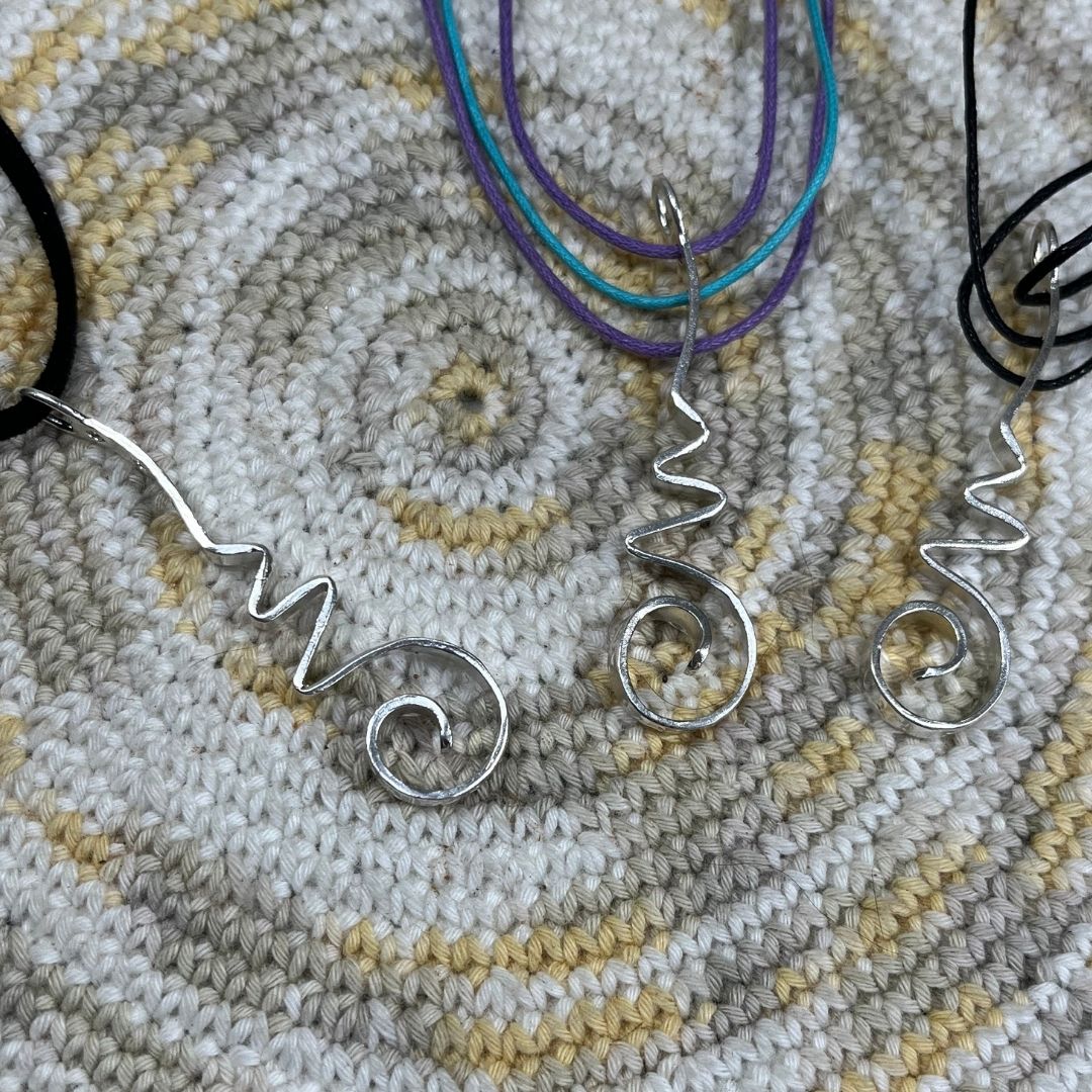 Colgante unalome om namah shivaya plata (7)