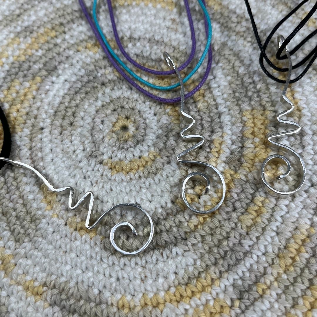 Colgante unalome om namah shivaya plata (7)