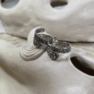 Pack regalo Dúo Completa y Libre con dos anillos de plata joya de vinculación Joya Ritual